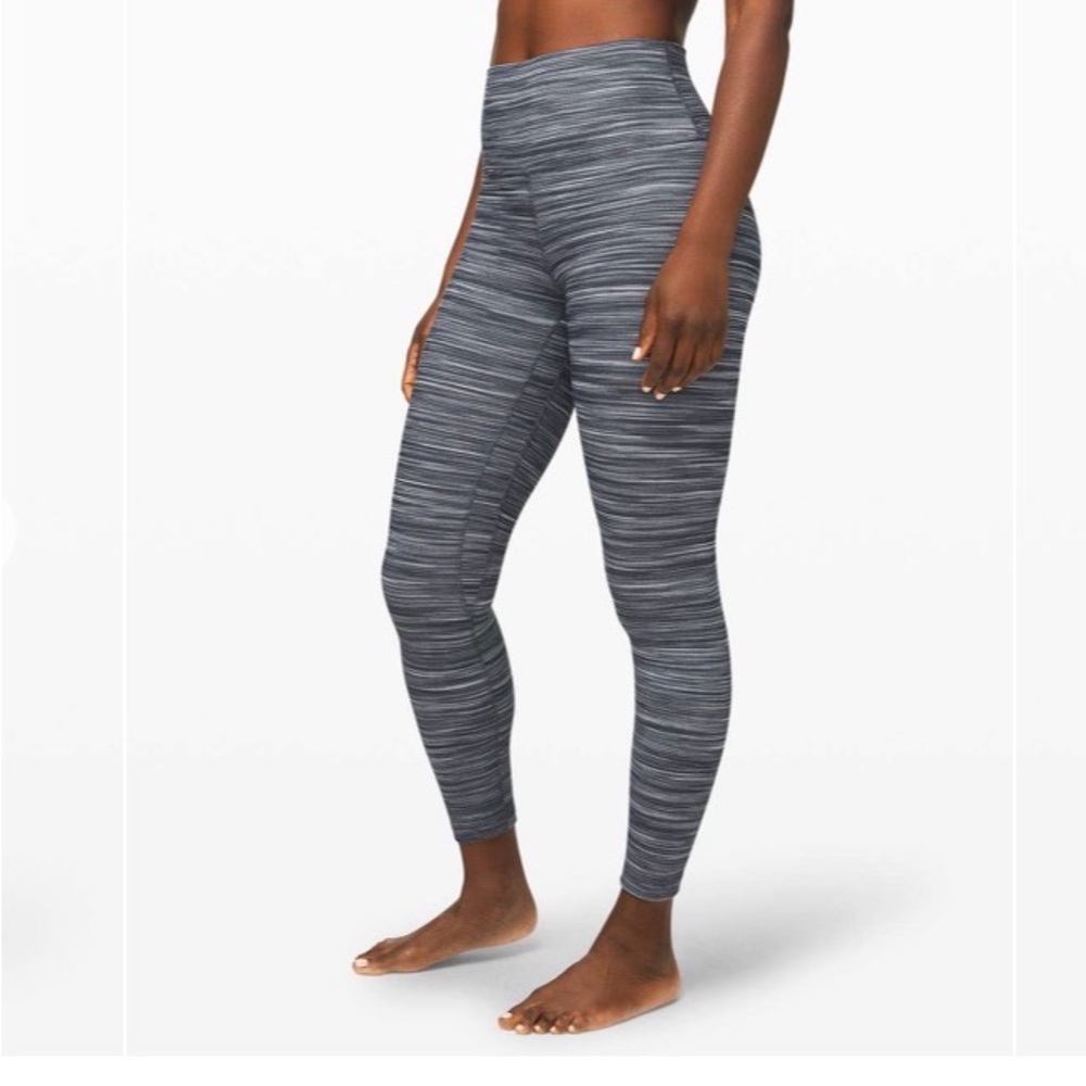 Lululemon Align Pant II 25"
Mini Space Dye Herringbone Heathered Black/White 8